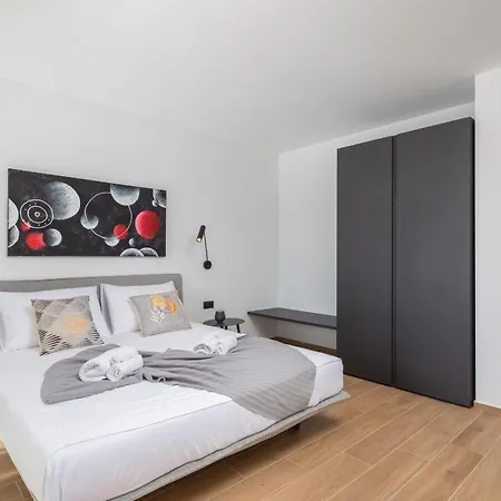 Vivi Rent - Old Olive Iii Villa