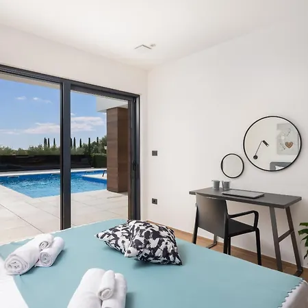 Vivi Rent - Old Olive Iii Villa